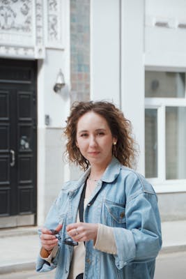 Emma, 25