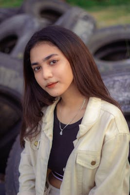 Lea, 22